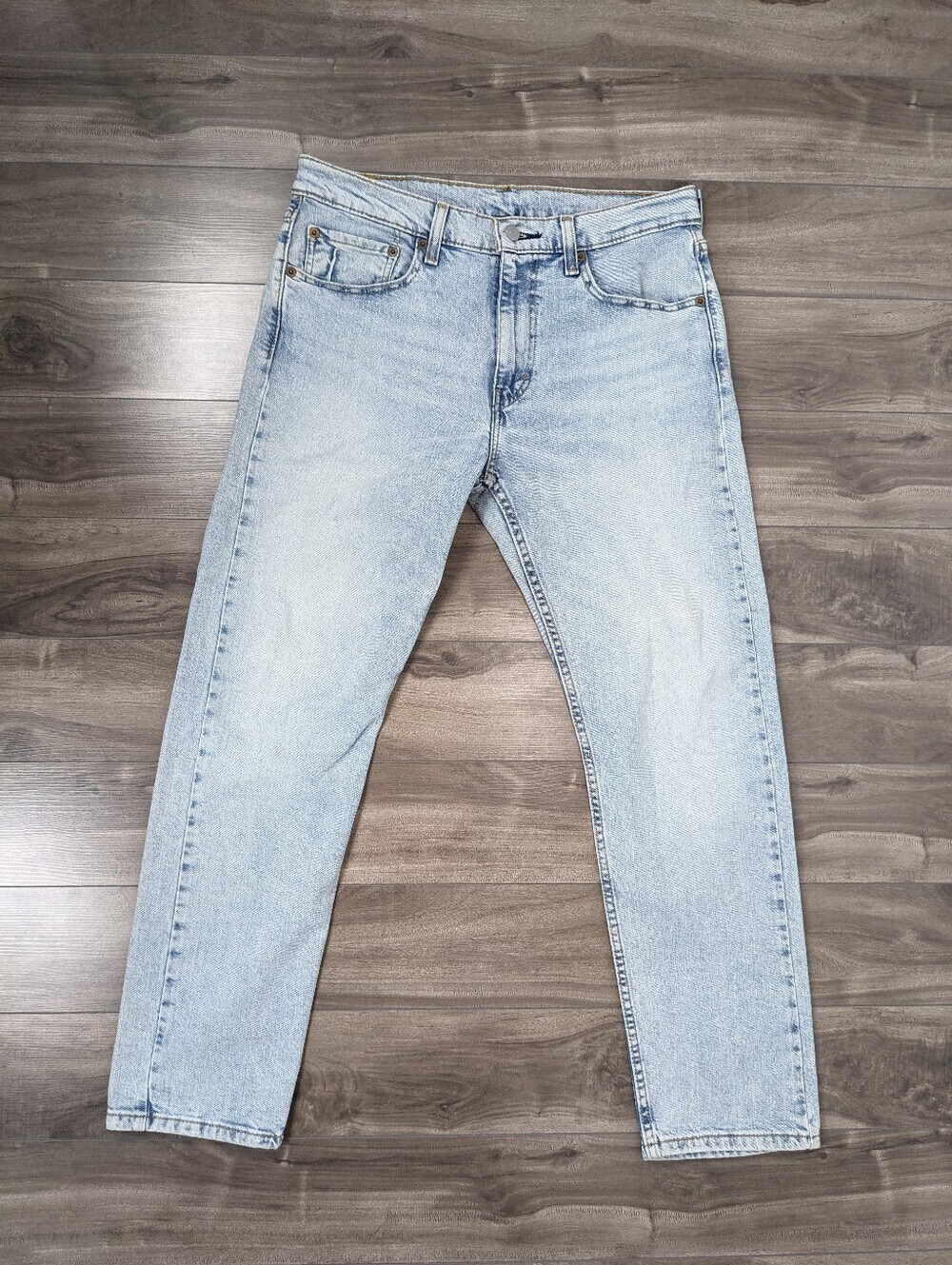 Levi's Men's 502 Jeans Tapered Leg Light Wash Size W33 L30